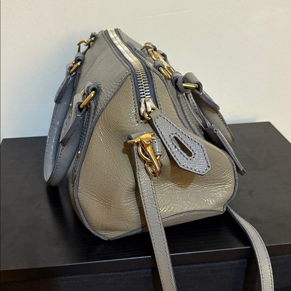 Burberry Gray Crossbody Bag and hand bag with lock and key. - Picture 3 of 16